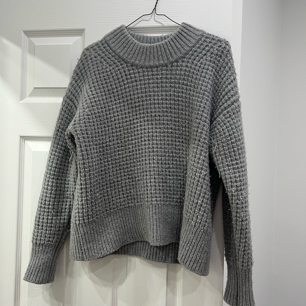 Everlane Gray Waffle Knit Sweater